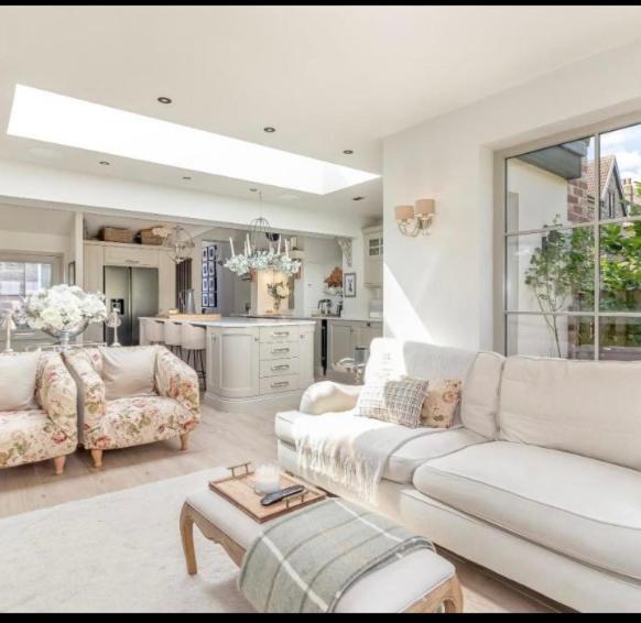 Private Apartment - 3 Bedrooms Χαρογκέιτ Εξωτερικό φωτογραφία